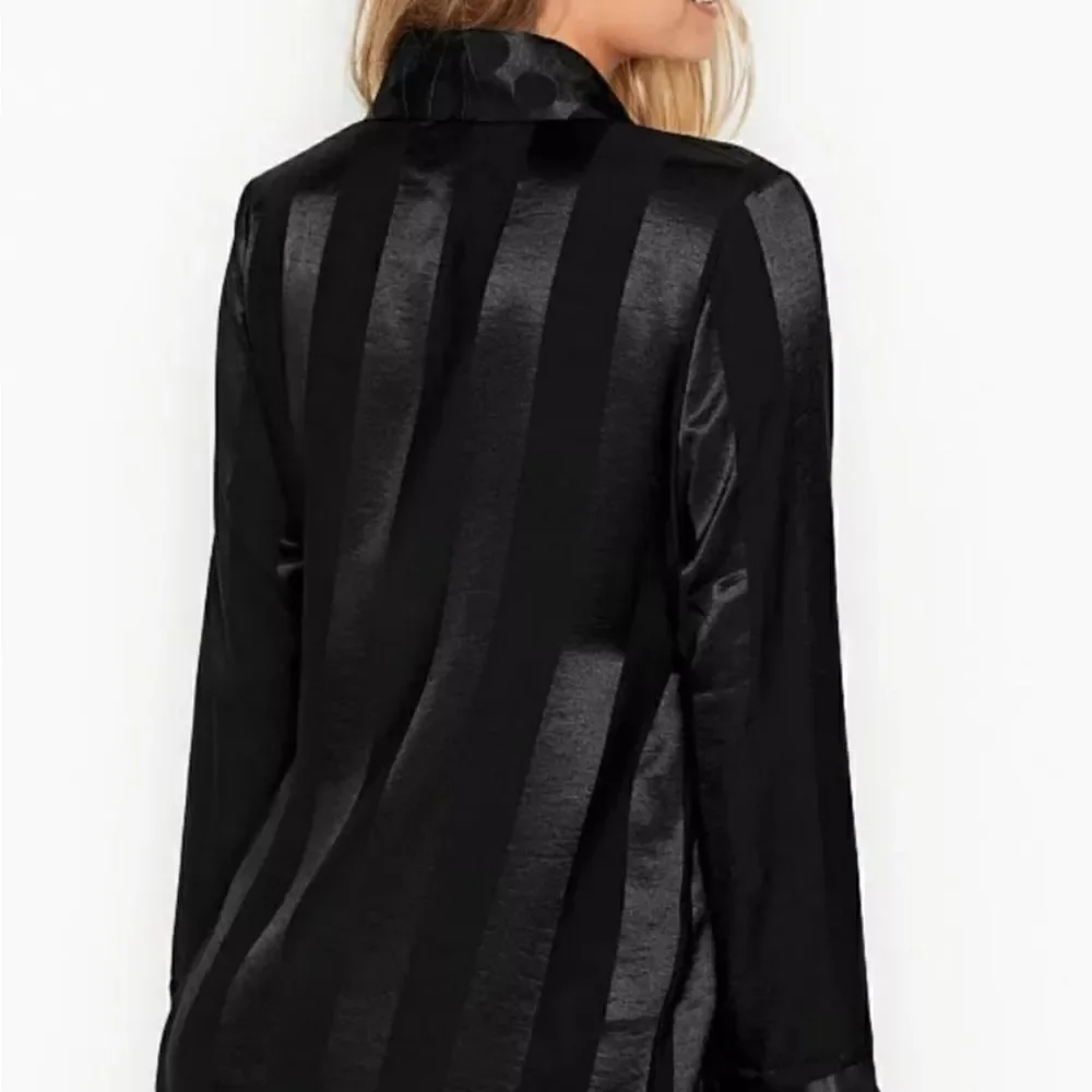 NWOT Victorias Secret Kimono Wrap Robe Black Satin Stripe Polka Dot Medium/Large